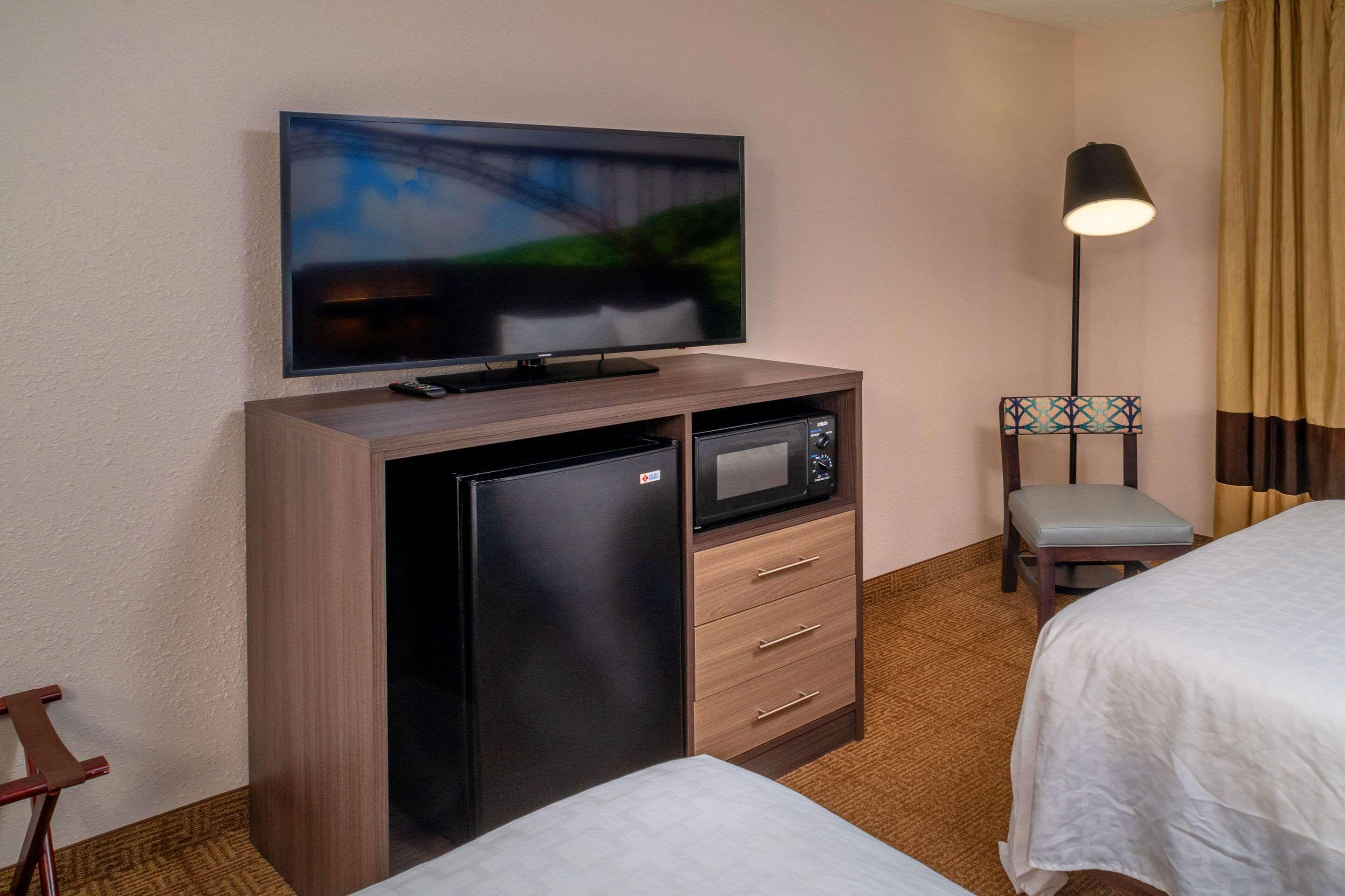 Clarion Pointe Beckley Hotel Buitenkant foto