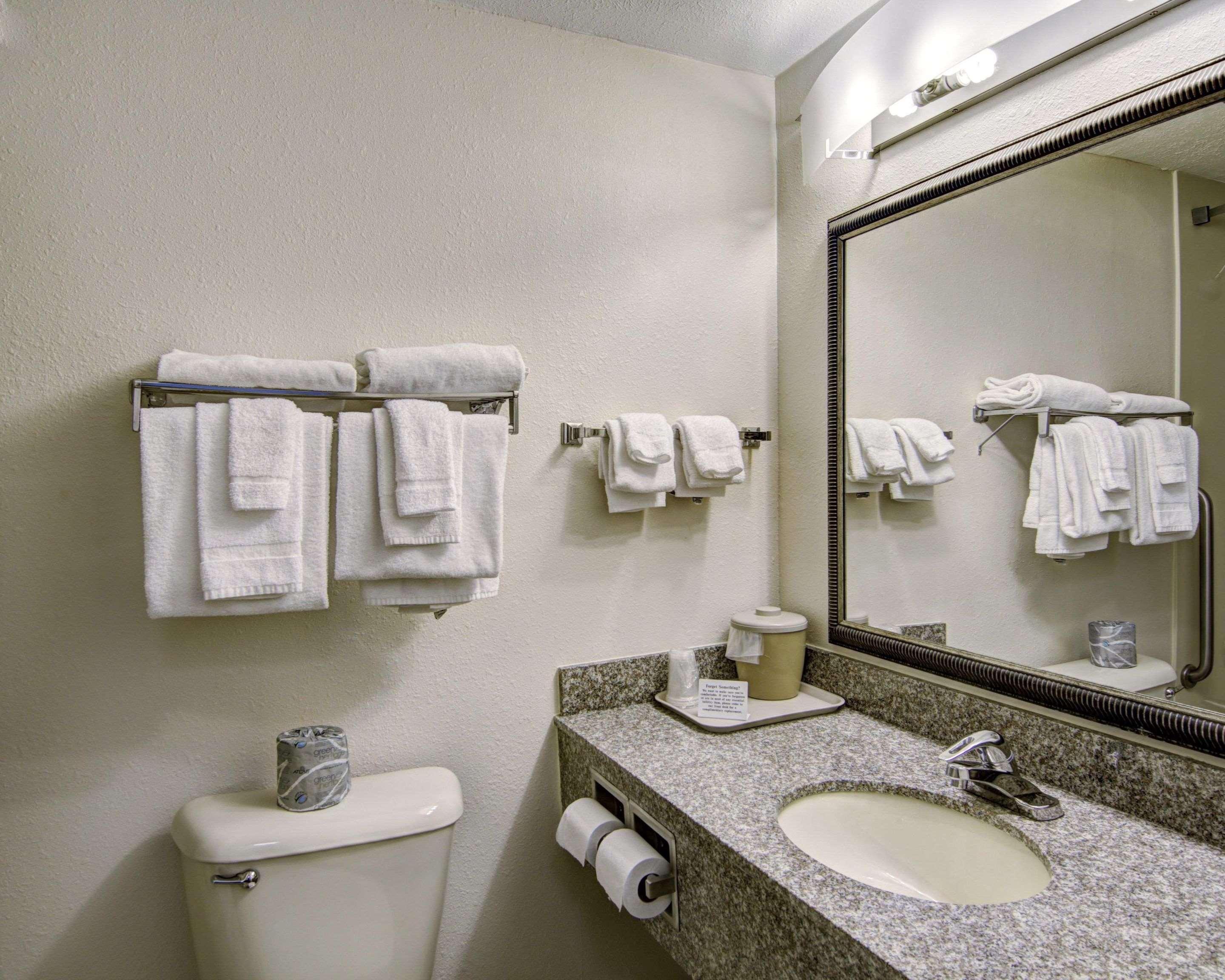Clarion Pointe Beckley Hotel Buitenkant foto