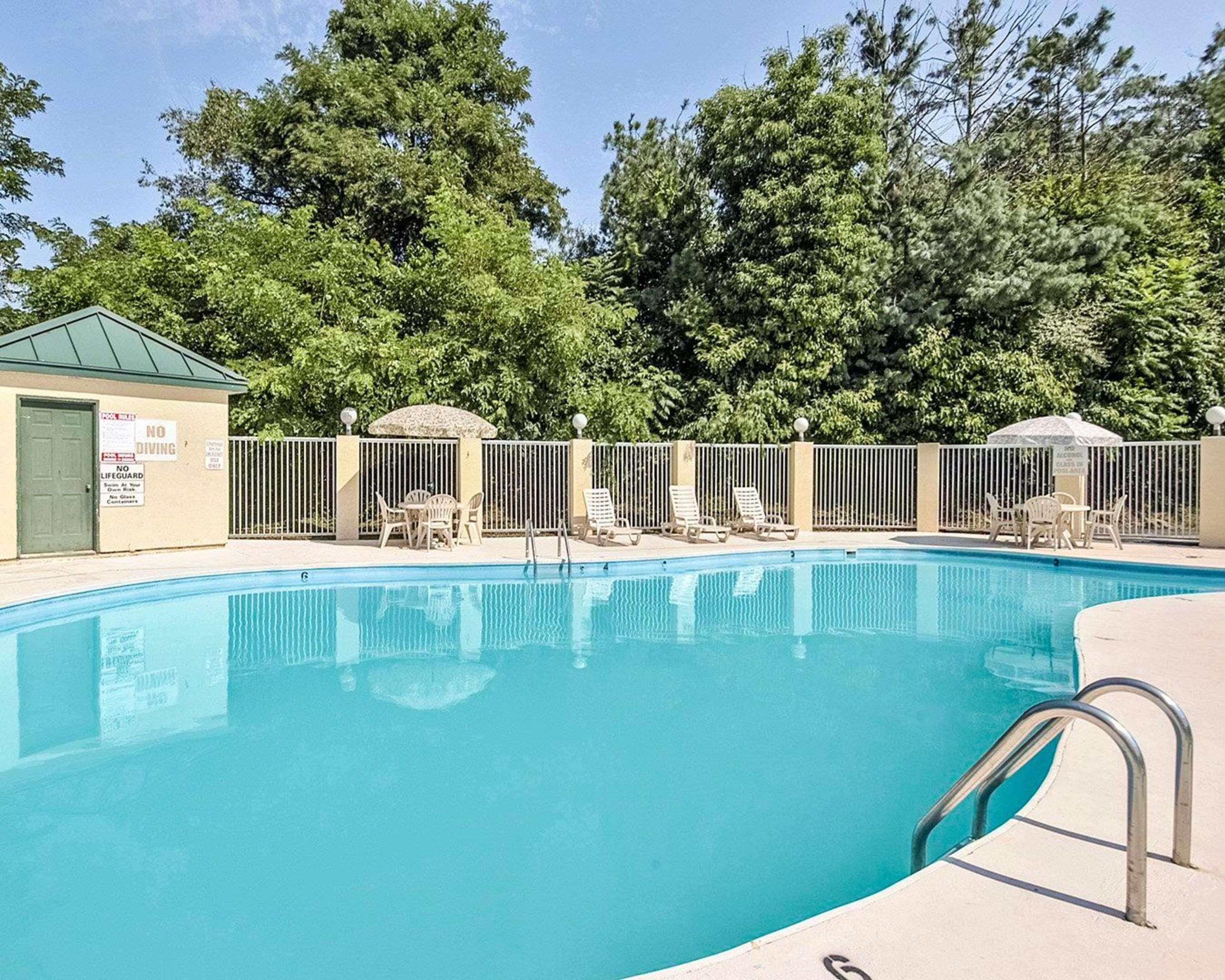 Clarion Pointe Beckley Hotel Buitenkant foto