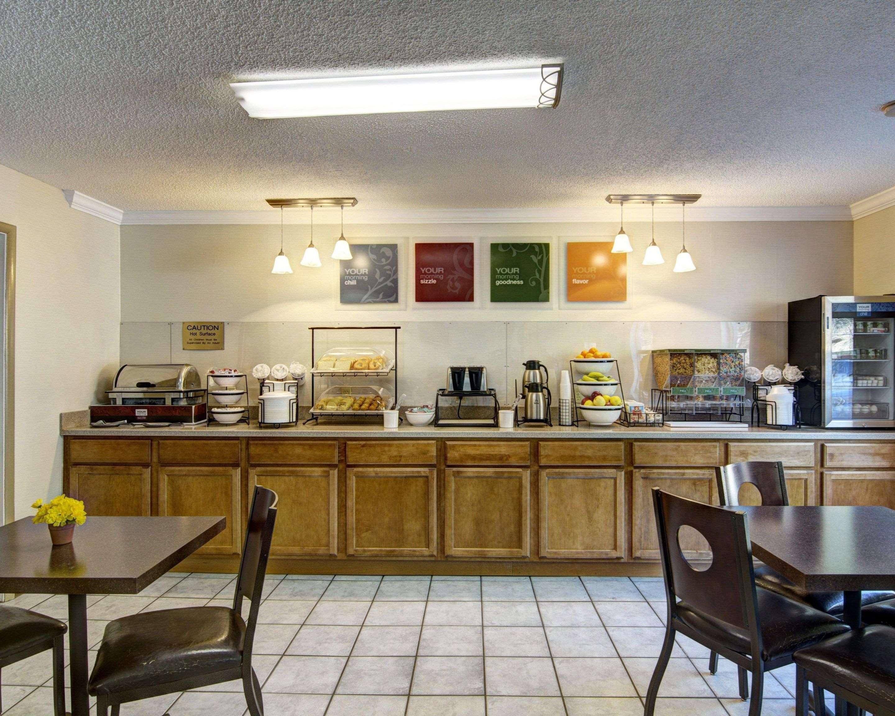 Clarion Pointe Beckley Hotel Buitenkant foto