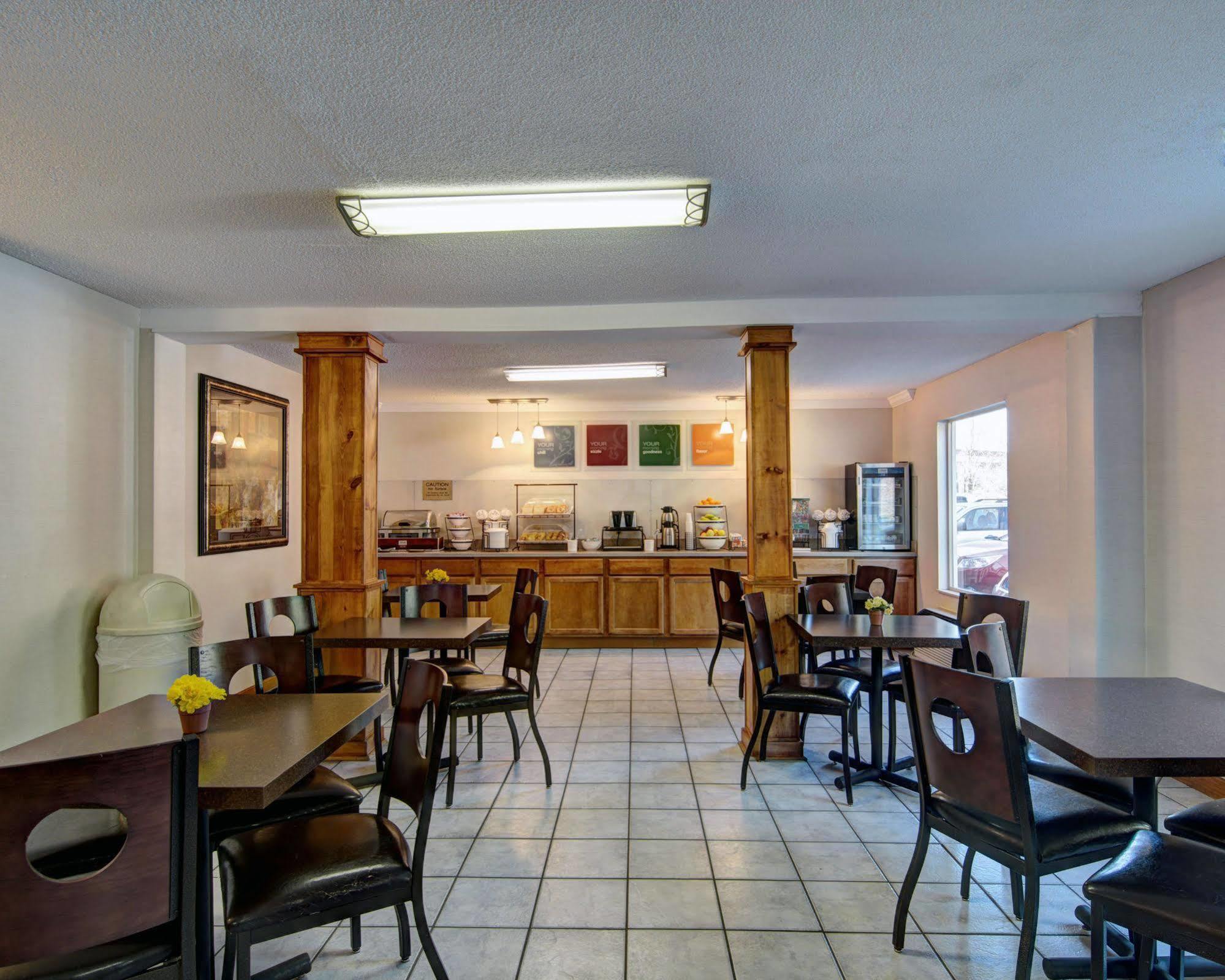 Clarion Pointe Beckley Hotel Buitenkant foto