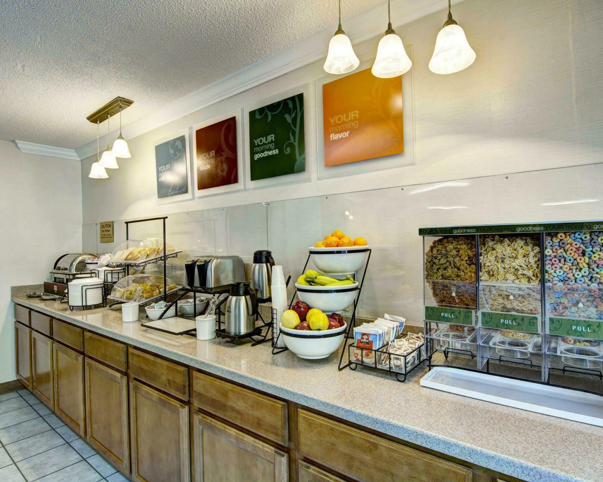 Clarion Pointe Beckley Hotel Buitenkant foto