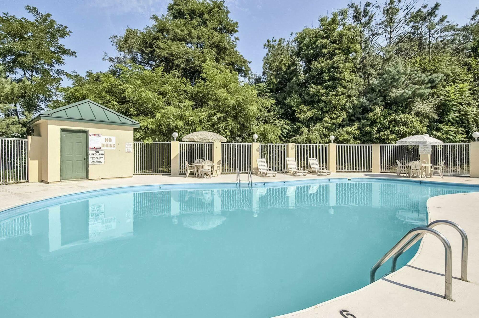 Clarion Pointe Beckley Hotel Buitenkant foto